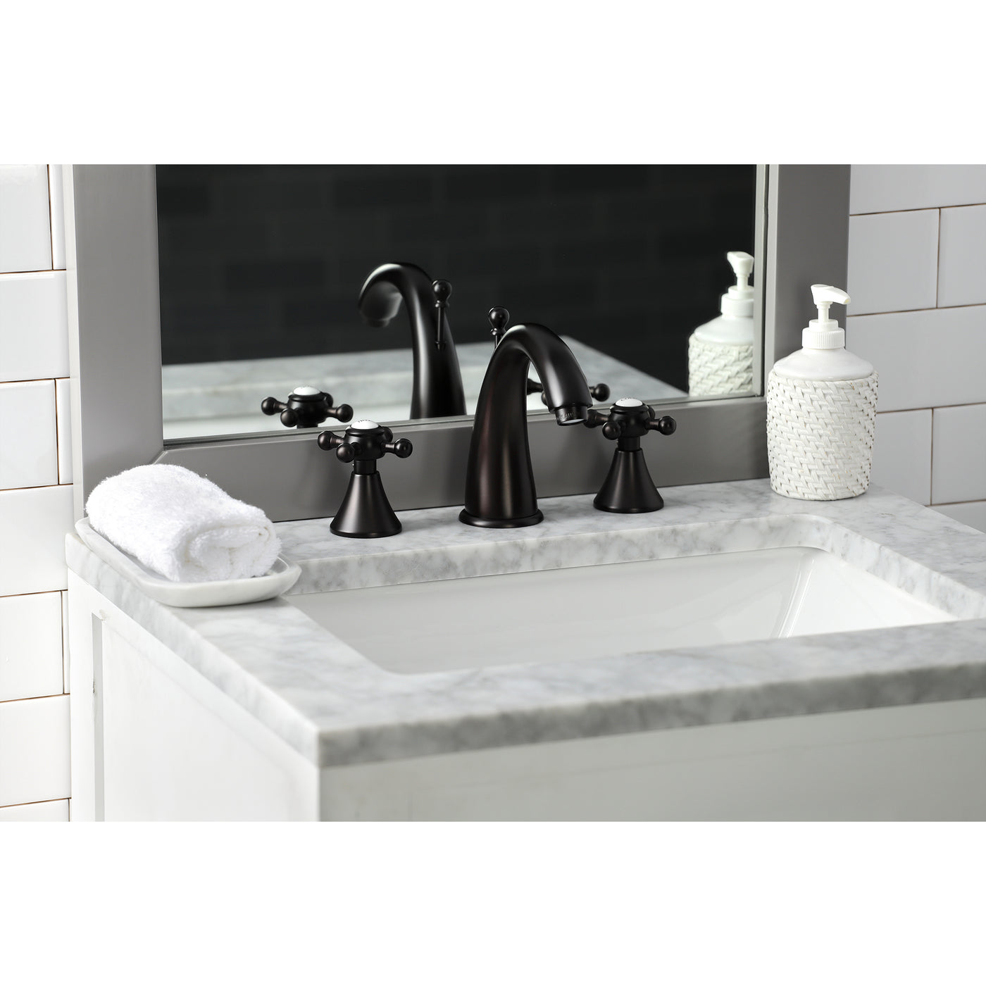 Elements of Design ES2975BX Widespread Bathroom Faucet with Brass Pop-Up, Oil Rubbed Bronze