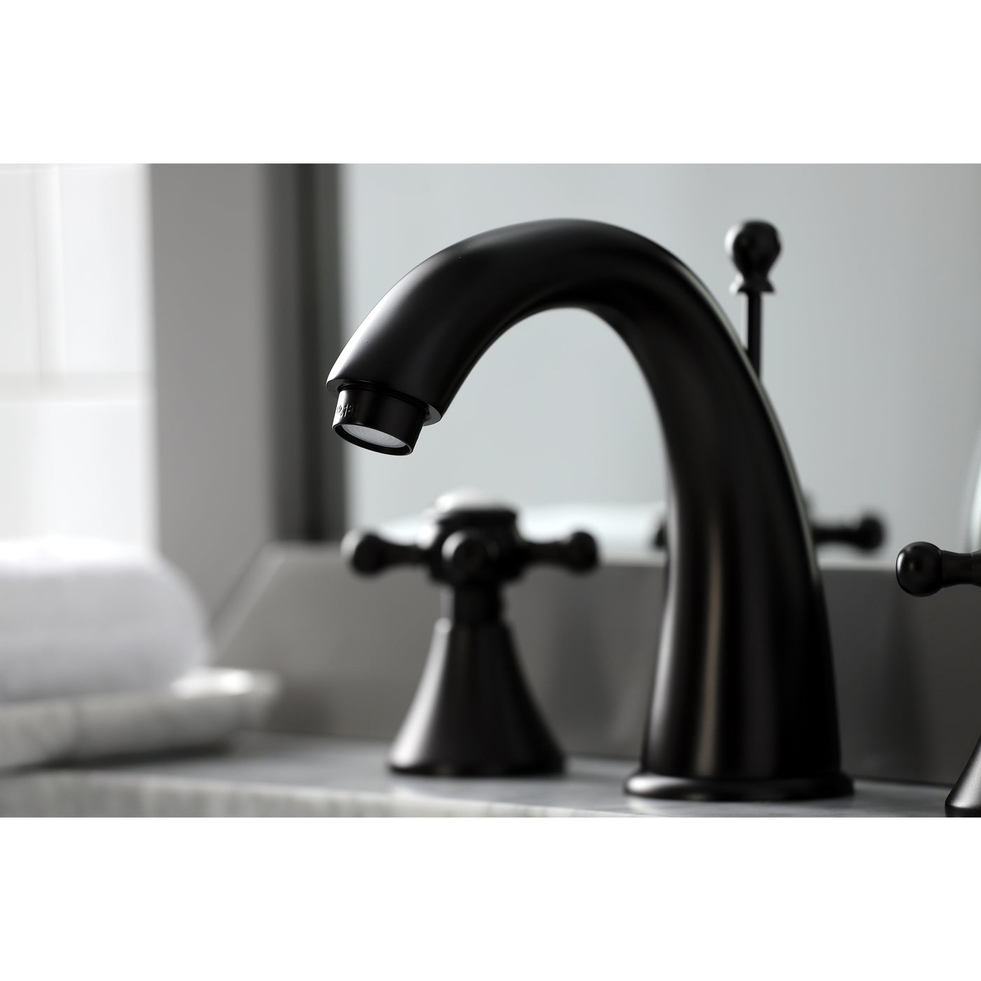 Elements of Design ES2975BX Widespread Bathroom Faucet with Brass Pop-Up, Oil Rubbed Bronze