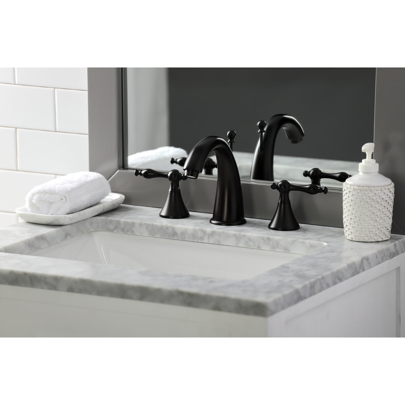 Elements of Design ES2975NL Widespread Bathroom Faucet with Brass Pop-Up, Oil Rubbed Bronze