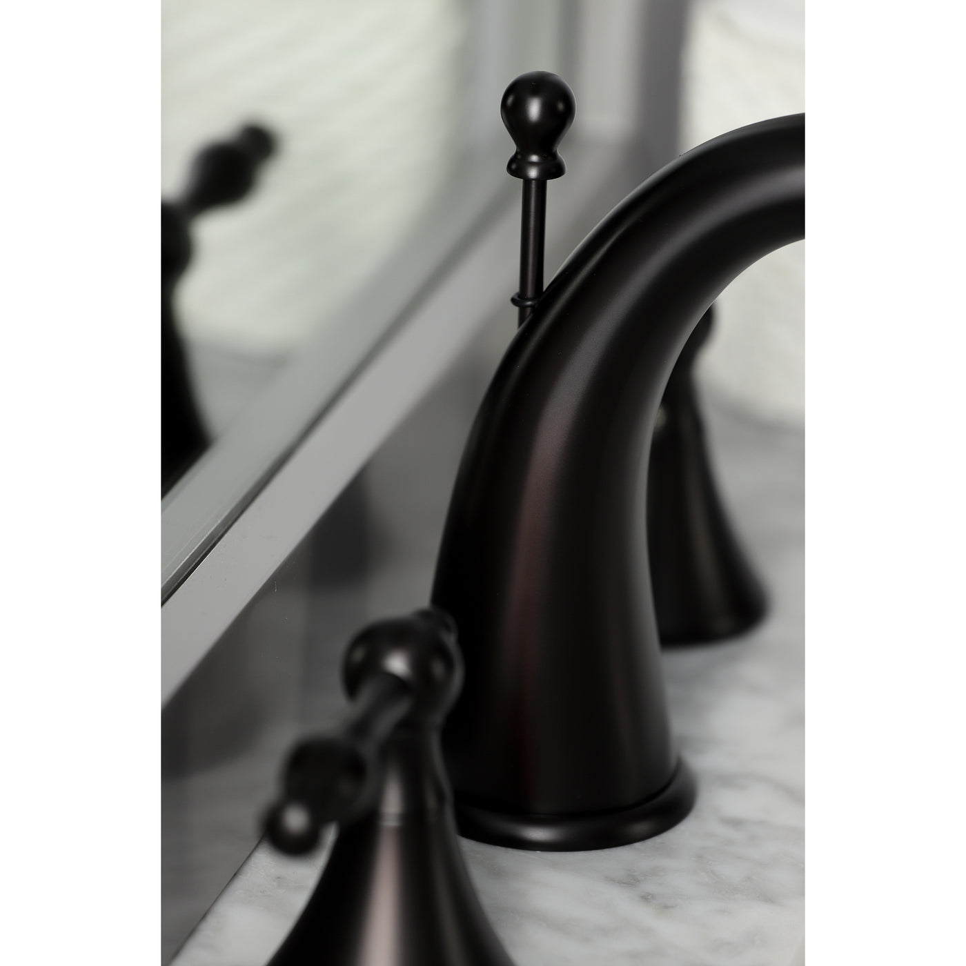 Elements of Design ES2975NL Widespread Bathroom Faucet with Brass Pop-Up, Oil Rubbed Bronze